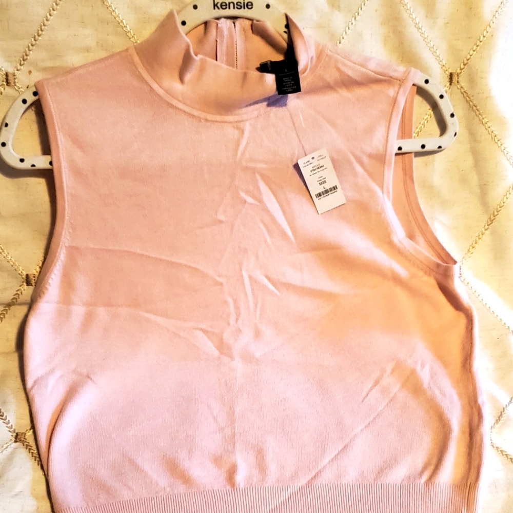 Brand NEW sleeveless light sweater